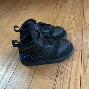 Nike Air Jordan 1 Mid Toddler size 7C - Black and Blue